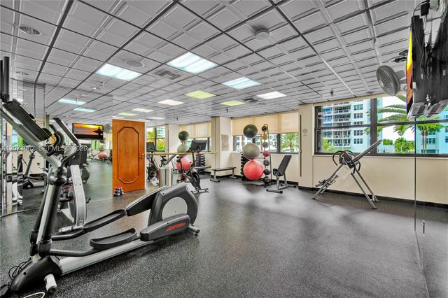 5757 Collins Avenue 507, Miami Beach, FL 33140