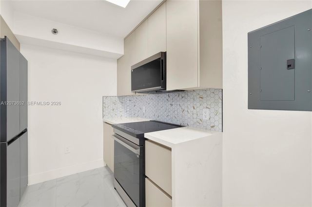 5757 Collins Avenue 507, Miami Beach, FL 33140