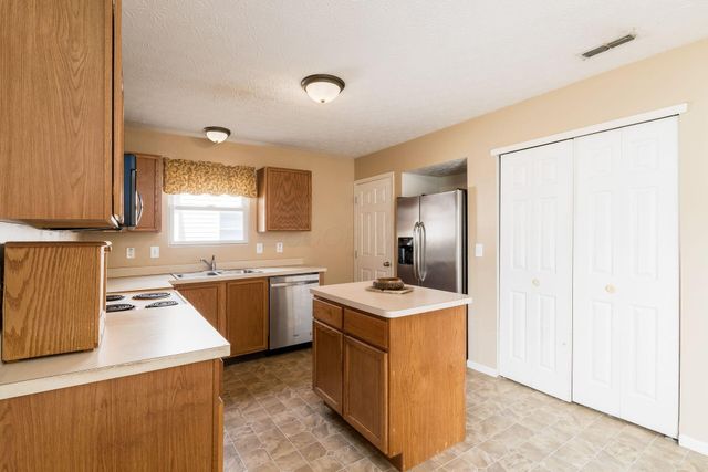7787 Freesia Street, 216, Blacklick, OH 43004