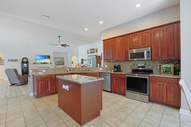 604 Merton Ct., Myrtle Beach, SC 29579