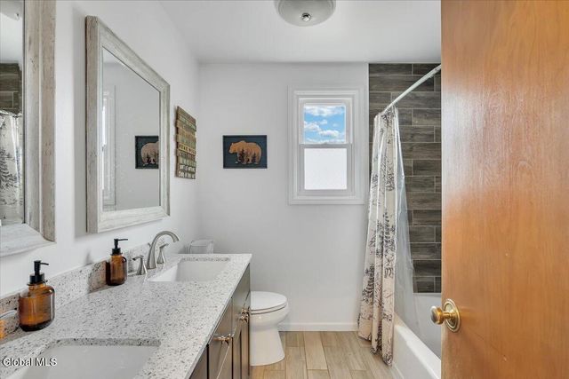 39 W Sand Lake Road, North Greenbush, NY 12198