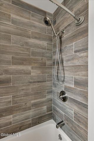 39 W Sand Lake Road, North Greenbush, NY 12198