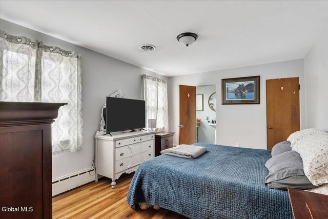 39 W Sand Lake Road, North Greenbush, NY 12198