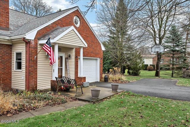 39 W Sand Lake Road, North Greenbush, NY 12198