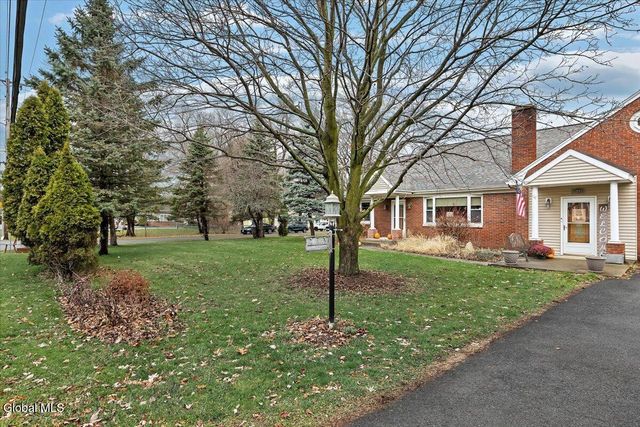 39 W Sand Lake Road, North Greenbush, NY 12198