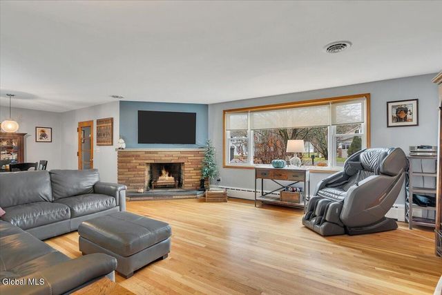 39 W Sand Lake Road, North Greenbush, NY 12198