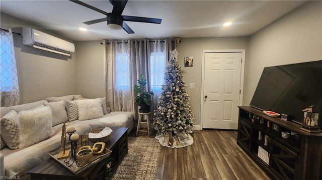 1210 22nd Street, Winston-salem, NC 27105