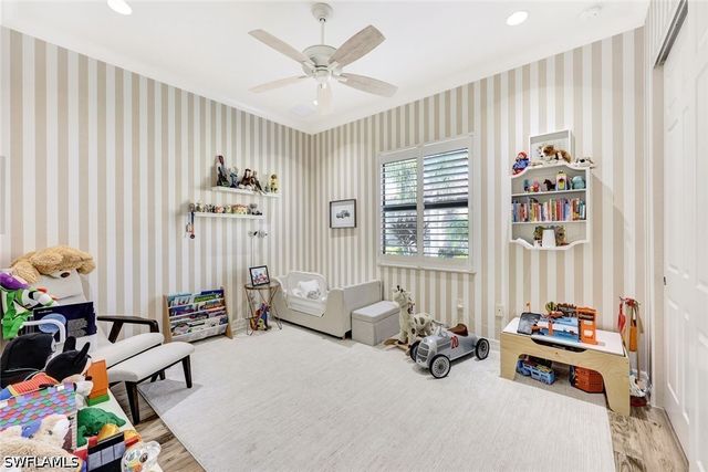 3565 Beaufort CT, Naples, FL 34119