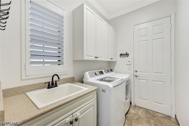 3565 Beaufort CT, Naples, FL 34119