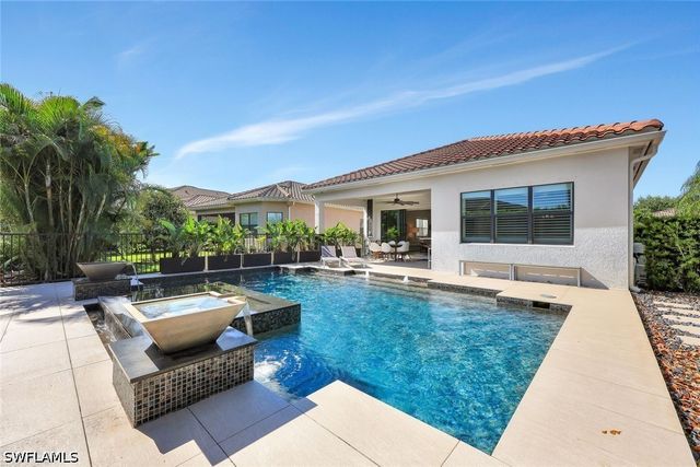 3565 Beaufort CT, Naples, FL 34119