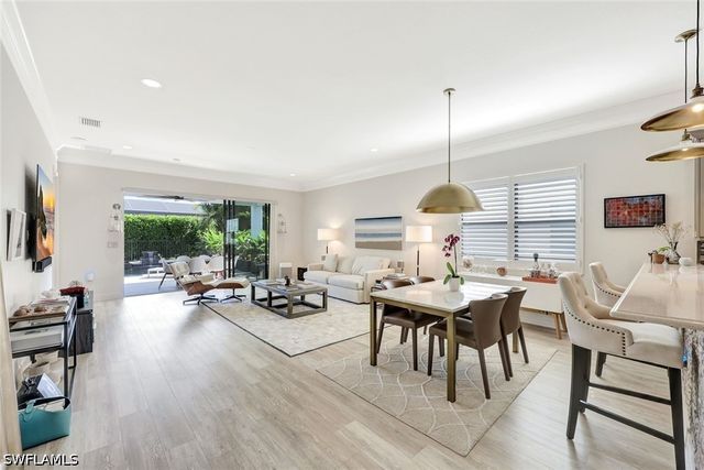 3565 Beaufort CT, Naples, FL 34119