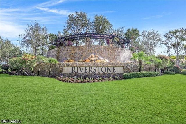 3565 Beaufort CT, Naples, FL 34119
