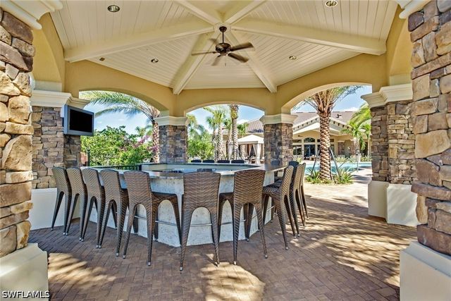 3565 Beaufort CT, Naples, FL 34119