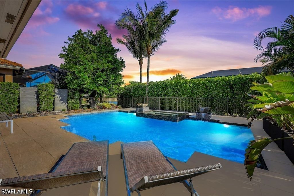 3565 Beaufort CT, Naples, FL 34119