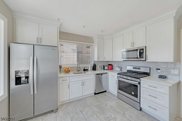 330 Southside Ave, Haledon Boro, NJ 07508