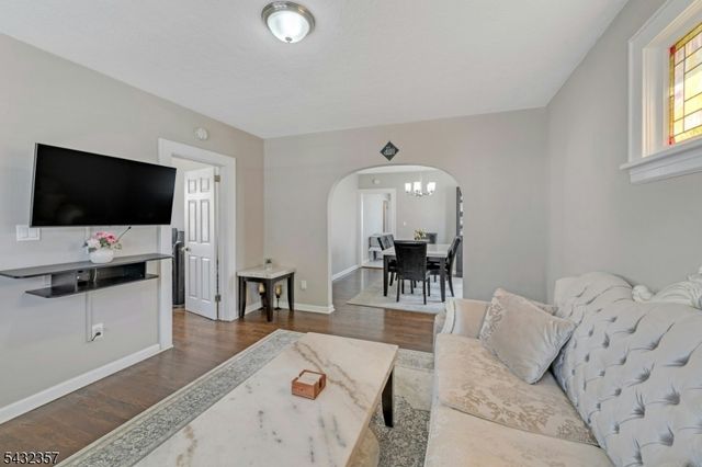 330 Southside Ave, Haledon Boro, NJ 07508