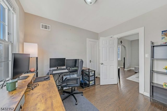 330 Southside Ave, Haledon Boro, NJ 07508