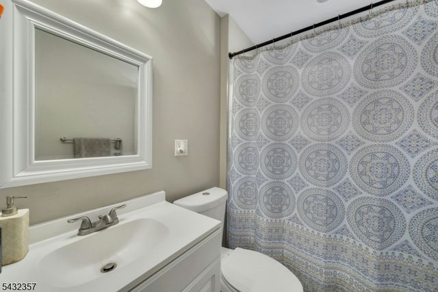 330 Southside Ave, Haledon Boro, NJ 07508