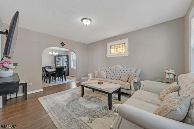 330 Southside Ave, Haledon Boro, NJ 07508