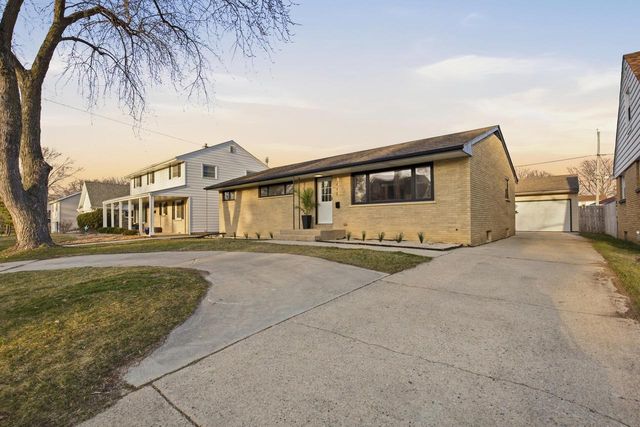 5440 N Navajo AVENUE, Glendale, WI 53217