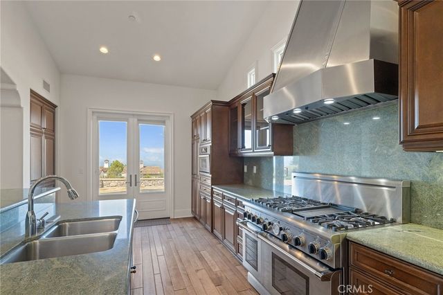 30 Surfspray Bluff, Newport Coast, CA 92657