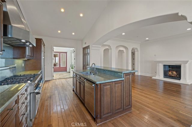 30 Surfspray Bluff, Newport Coast, CA 92657