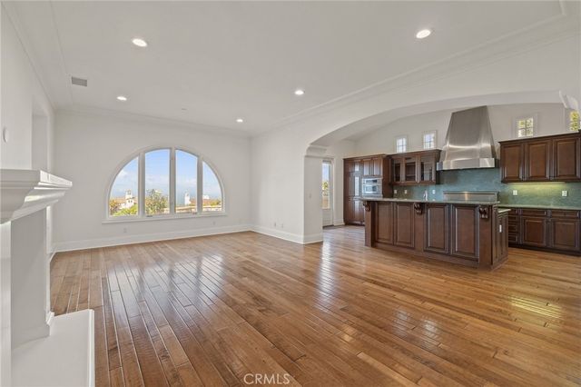 30 Surfspray Bluff, Newport Coast, CA 92657