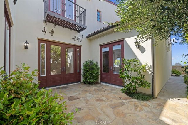 30 Surfspray Bluff, Newport Coast, CA 92657