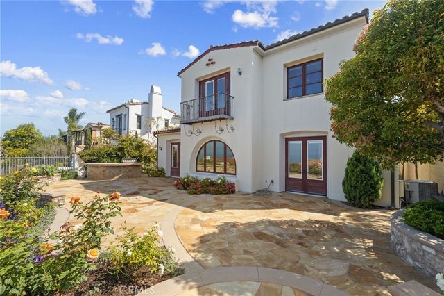 30 Surfspray Bluff, Newport Coast, CA 92657