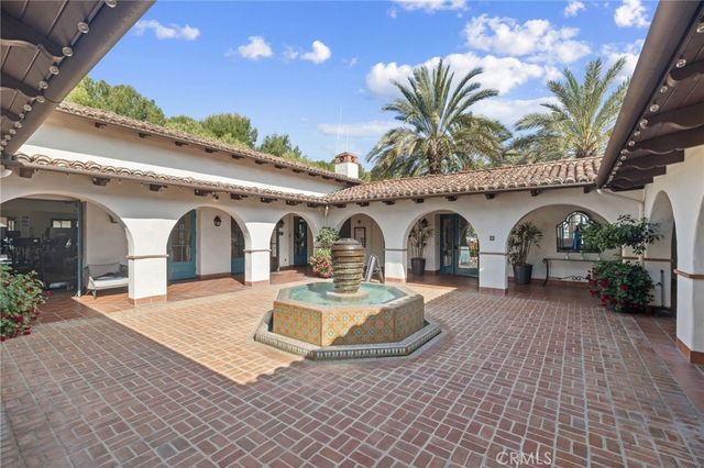 30 Surfspray Bluff, Newport Coast, CA 92657
