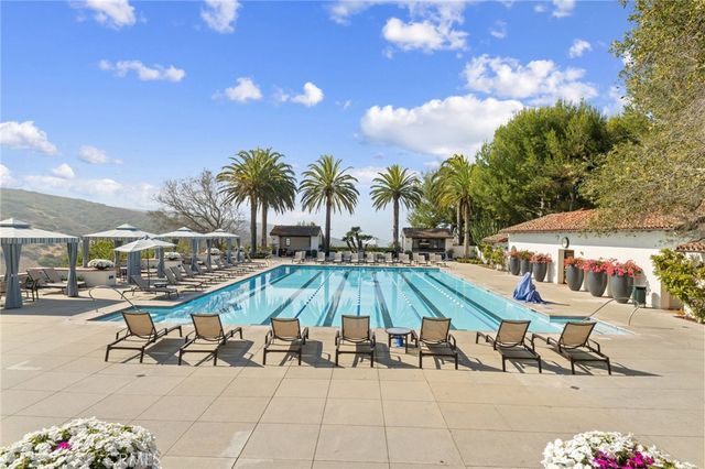 30 Surfspray Bluff, Newport Coast, CA 92657