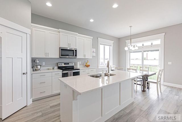 5081 Smith Drive, Iona, ID 83427