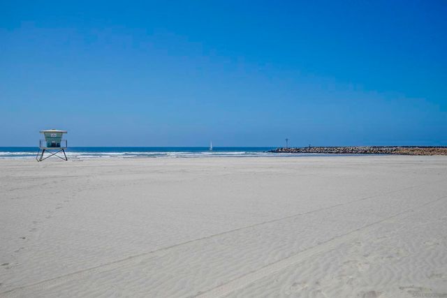 1786 Jasmine Way, Oceanside, CA 92054