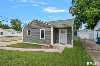 1936 N 21ST Street, Springfield, IL 62702