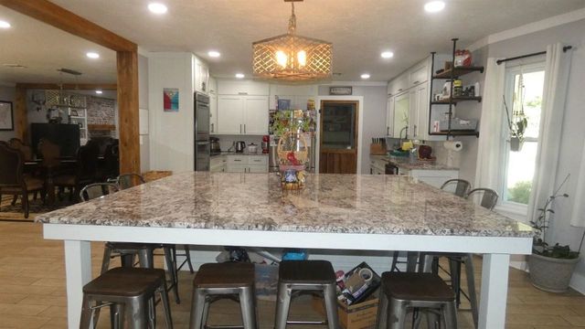 186 N Cline Rd, Elgin, OK 73538