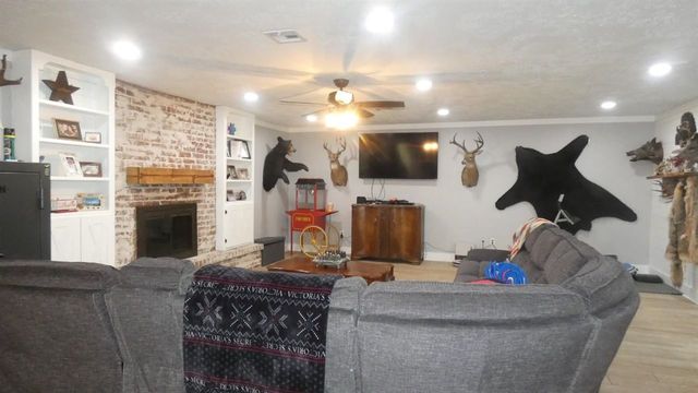 186 N Cline Rd, Elgin, OK 73538