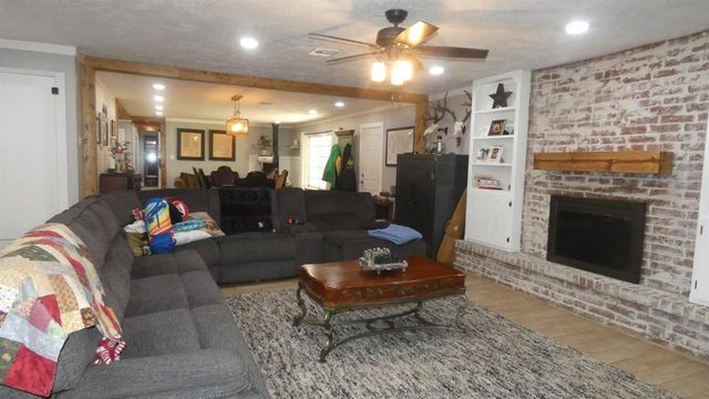 186 N Cline Rd, Elgin, OK 73538