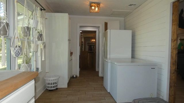 186 N Cline Rd, Elgin, OK 73538