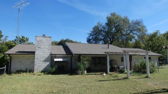 186 N Cline Rd, Elgin, OK 73538