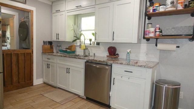 186 N Cline Rd, Elgin, OK 73538