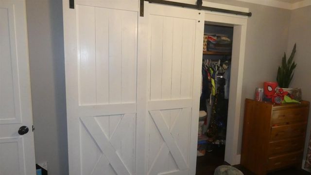 186 N Cline Rd, Elgin, OK 73538