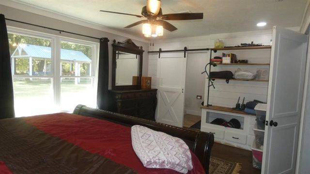 186 N Cline Rd, Elgin, OK 73538