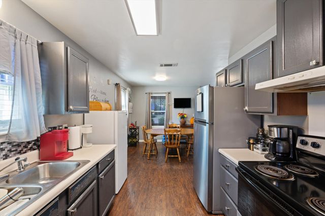 3257 Rainwood Dr, Nashville, TN 37207