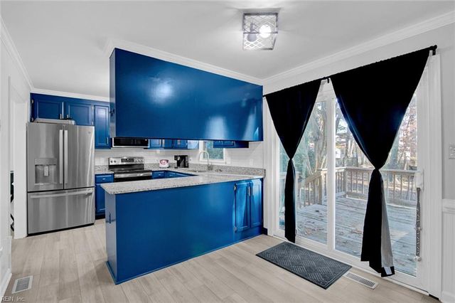 192 Stony Ridge CT, Newport News, VA 23608