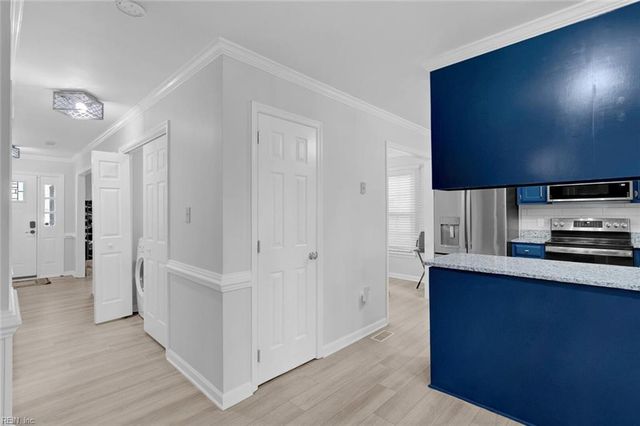 192 Stony Ridge CT, Newport News, VA 23608