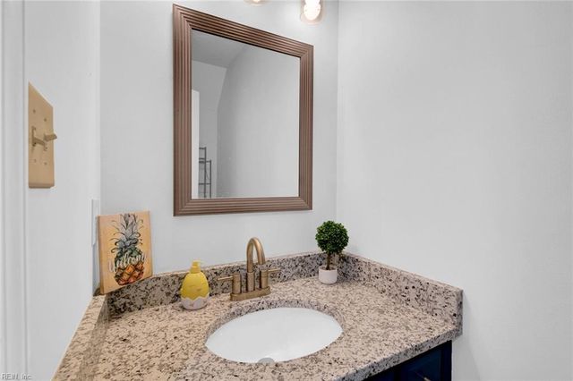 192 Stony Ridge CT, Newport News, VA 23608