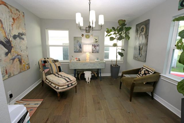 7101 2nd Street, Hitchcock, TX 77563