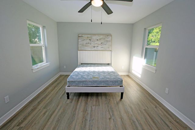 7101 2nd Street, Hitchcock, TX 77563