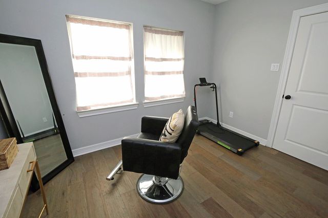 7101 2nd Street, Hitchcock, TX 77563