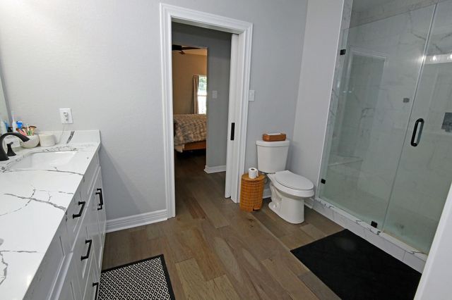7101 2nd Street, Hitchcock, TX 77563